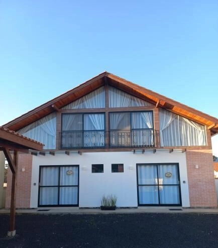 Casa Geminada com 2 Lofts Mobiliados em Urubici — foto 1